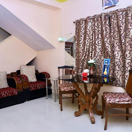 Hemharsh Holiday Home With Pool 카르자트 외부 사진