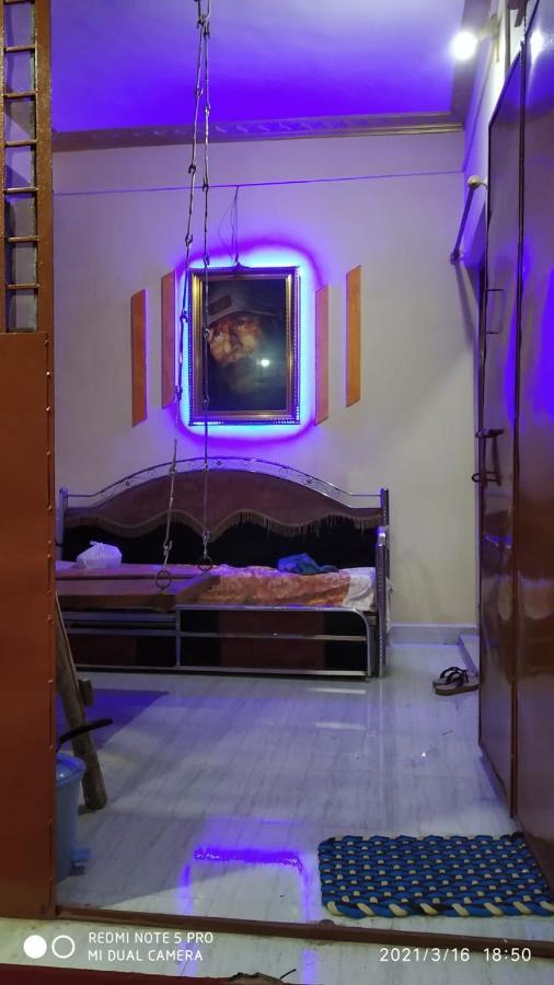 Hemharsh Holiday Home With Pool 카르자트 외부 사진