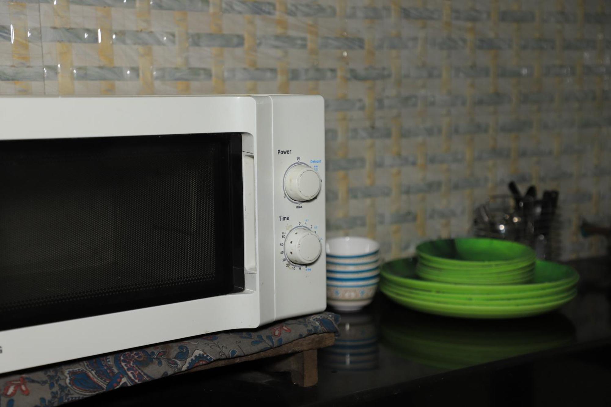 Hemharsh Holiday Home With Pool 카르자트 외부 사진