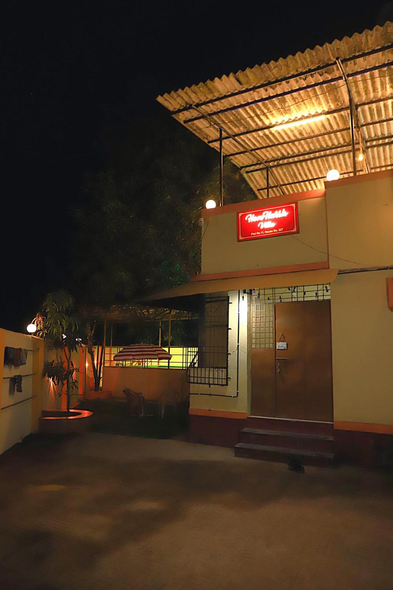 Hemharsh Holiday Home With Pool 카르자트 외부 사진
